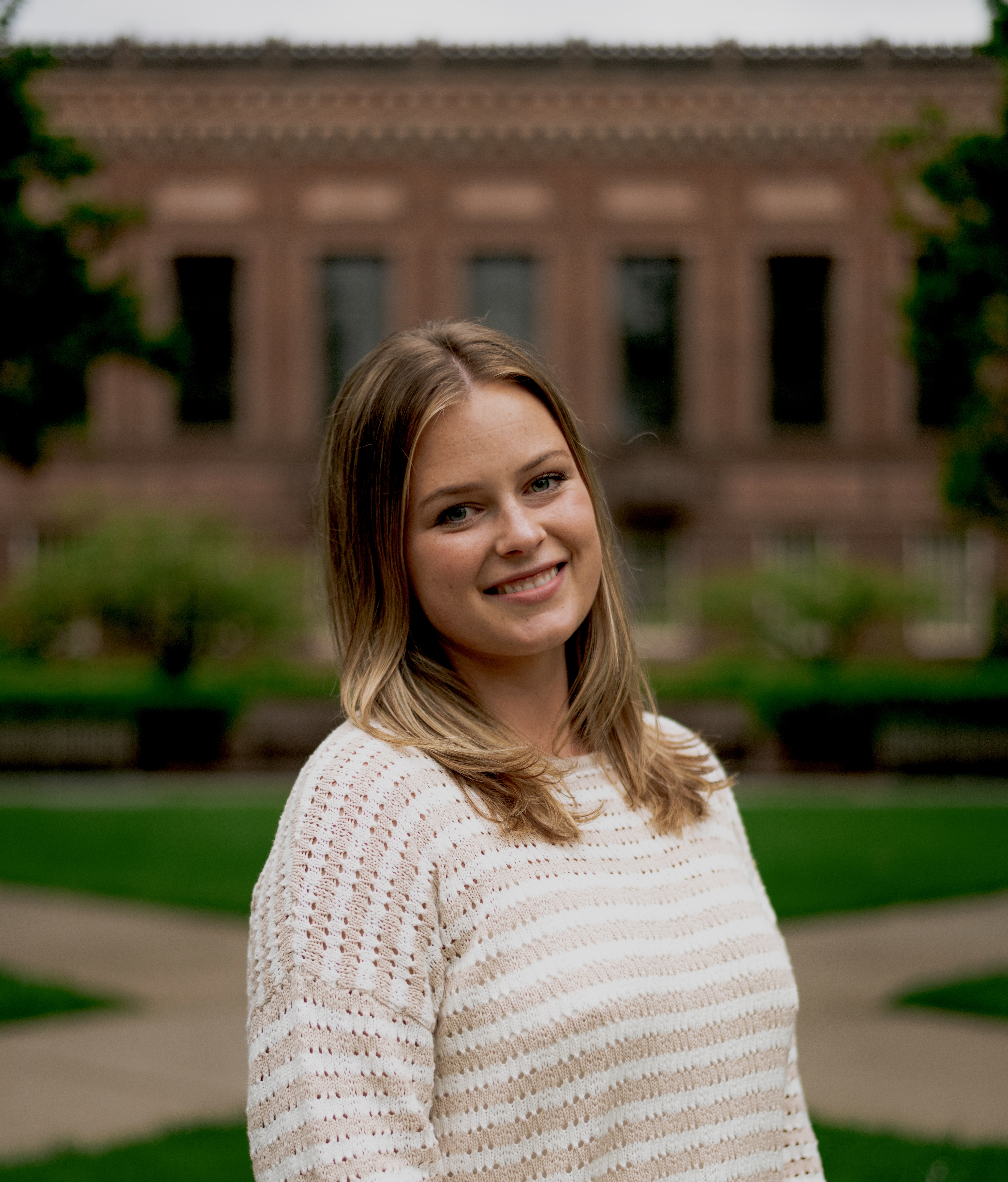 Headshot of Julia Williams