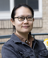 Dr Helen Guo head shot