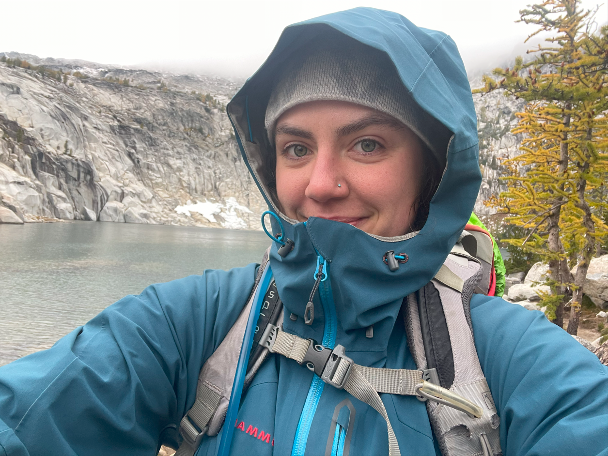 Lauren hiking in The Enchantments 