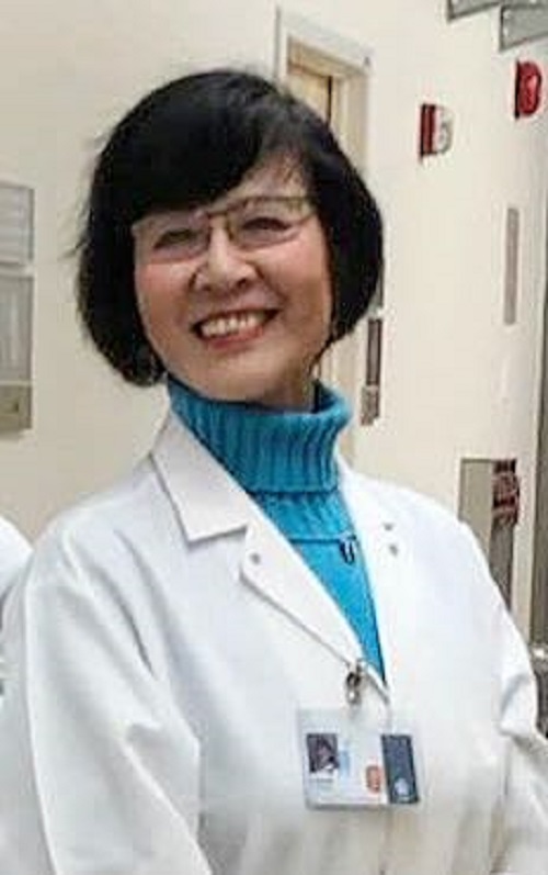 Headshot photo of Lijuan (Helen) Liu, D.V.M.